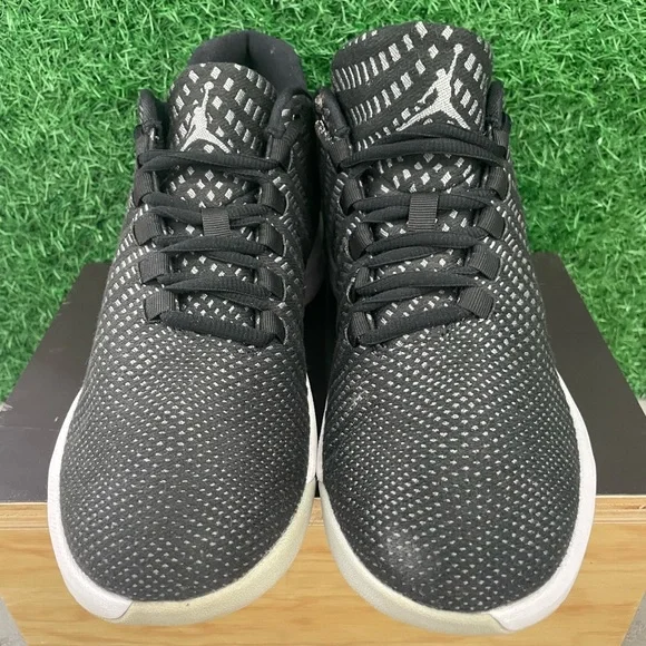 2015 Jordan B. Fly Black and White Athletic Shoes with Knit  display picture 2
